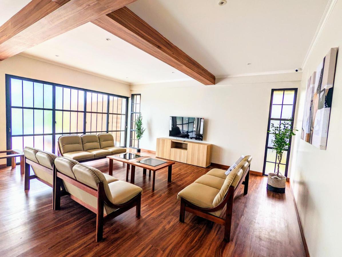 Cottonwood Exclusive Villa @Lembang Asri - Jacuzzi Playground Netflix Billyard Exterior foto
